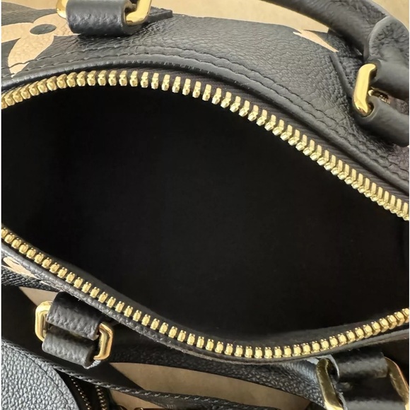 Louis Vuitton Empreinte Monogram Papillon BB Black & Beige - Picture 15 of 16